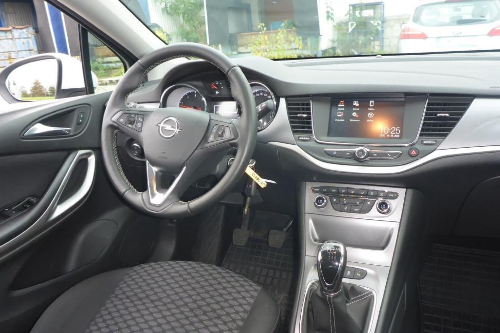 Opel Astra - zdjęcie 8
