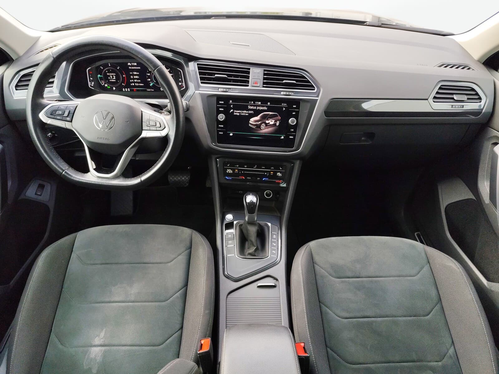 Audi A8 - zdjęcie 19