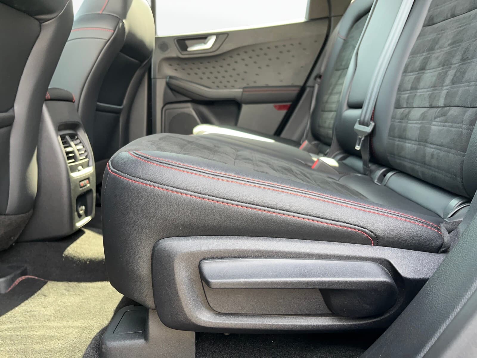 Porsche Macan - zdjęcie 14