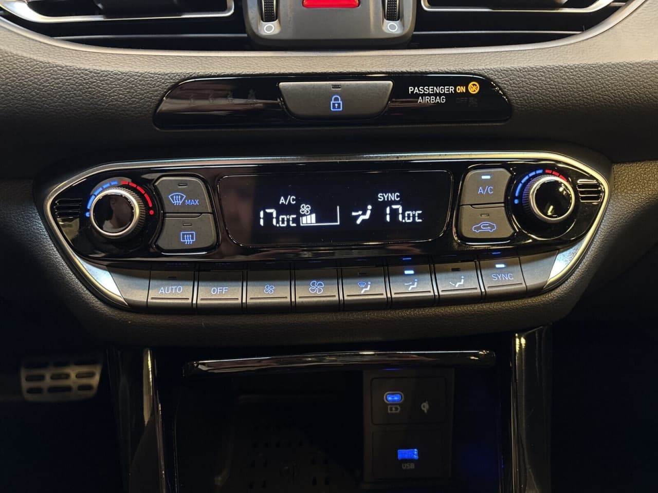 Hyundai i30 - zdjęcie 13